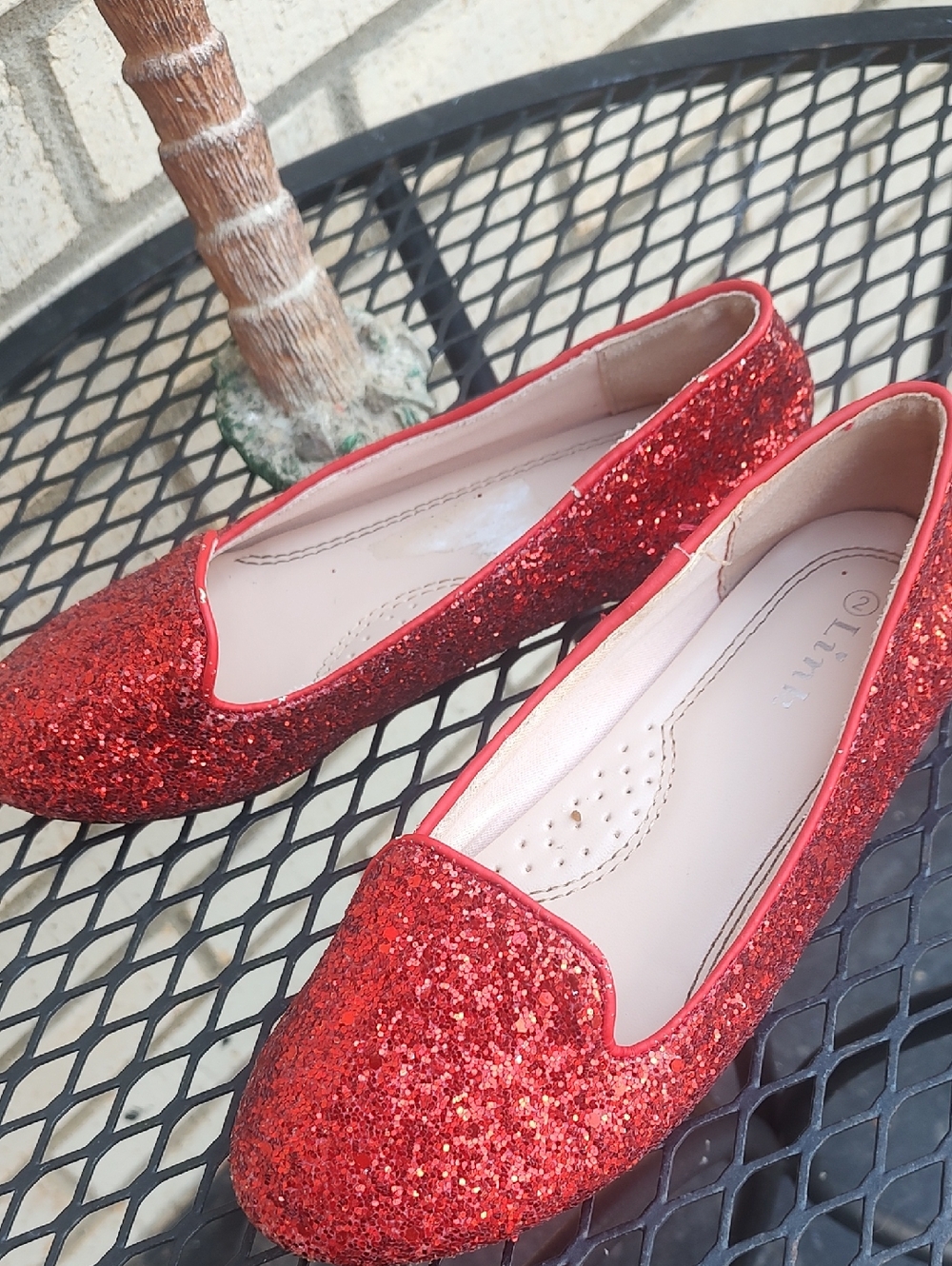 Red Glitter ๐ Shoes - Picture 3 of 9